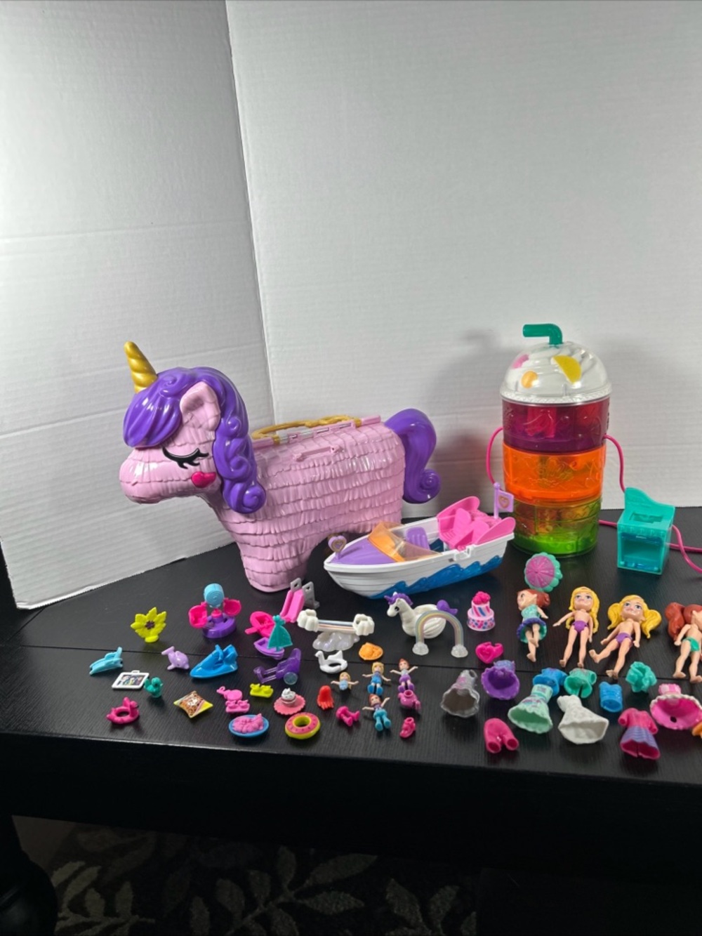 Polly Pocket piñata flamingo shake boat dolls and accessories